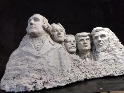 Larger edition of Mount Trumpmore